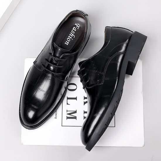 Men's business formal leather shoes, new genuine leather casual shoes, breathable, soft-soled, soft-surface British wedding shoes. Men's business formal leather shoes, new genuine leather casual shoes, breathable, soft-soled, soft-surface British wedding shoes.