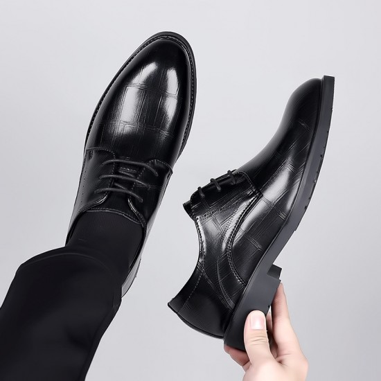 Men's business formal leather shoes, new genuine leather casual shoes, breathable, soft-soled, soft-surface British wedding shoes. Men's business formal leather shoes, new genuine leather casual shoes, breathable, soft-soled, soft-surface British wedding shoes.