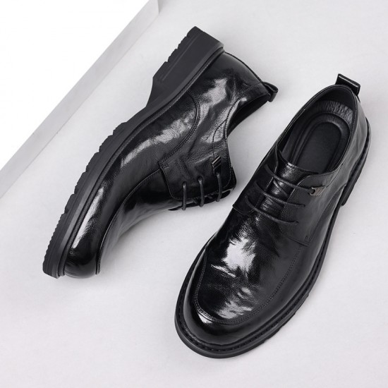 Spring new 2024 men's leather shoes, genuine leather British-style fashionable men's shoes, thick soles. Commuting shoes for business and formal wear