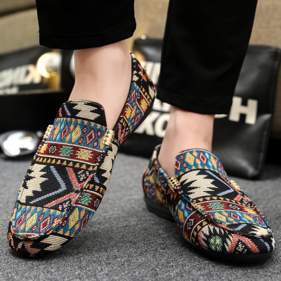 Summer breathable loafers, men's slip-on casual soft-soled cloth shoes, trendy and versatile for young men, foreign trade.